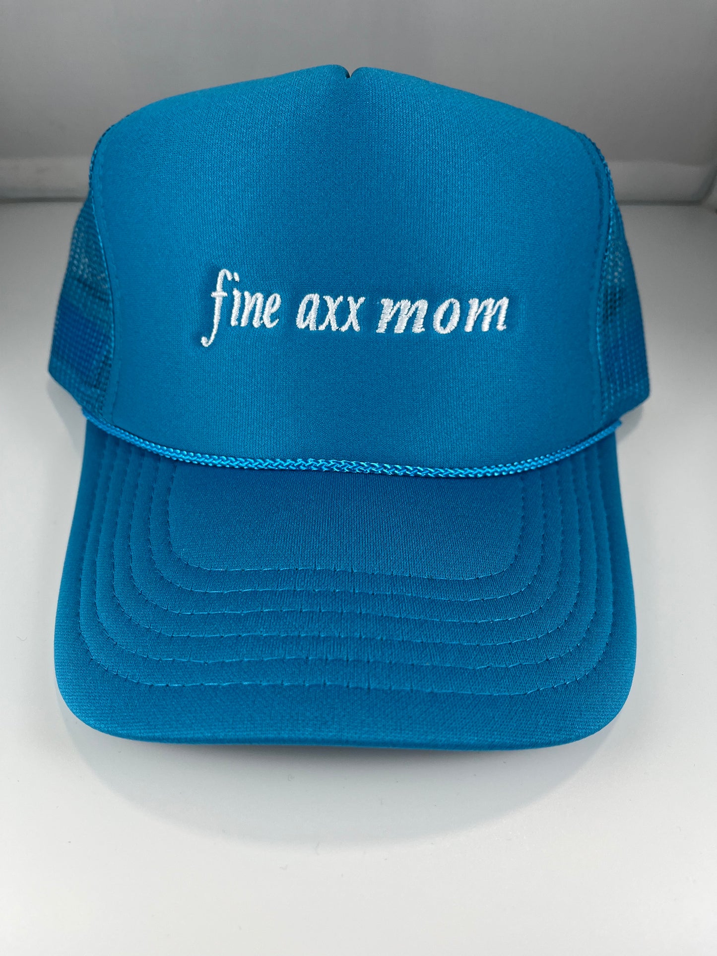 fine axx mom trucker